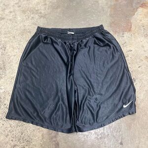 Vintage Nike Shorts Men’s Extra Large Glossy Black Loose Lightweight Basketball
